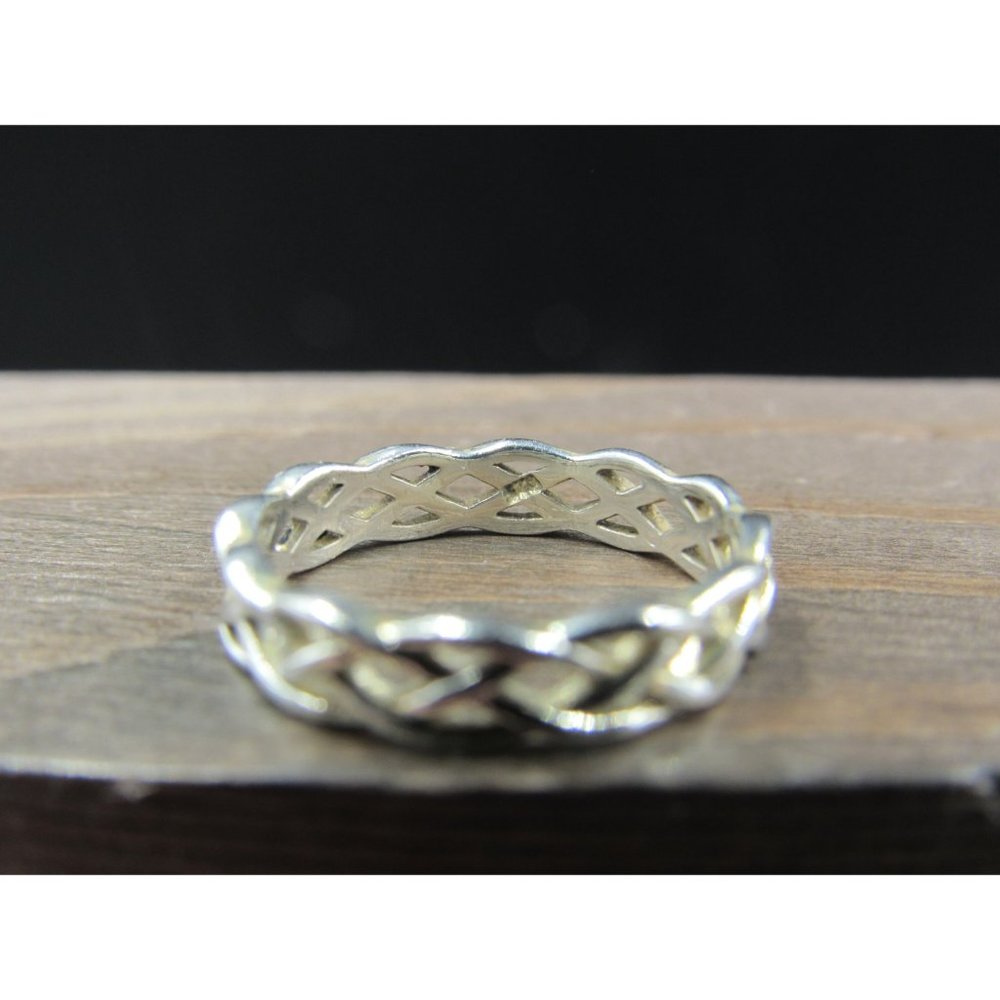 Size 6.75 Sterling Silver Braid Pattern Plain Band Ring - Picture 4 of 7